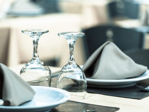 How Hand Dryers Help to Improve Restaurant Hygiene